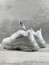 Load image into Gallery viewer, SE946 Women's Triple S Clear Sole

