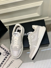 Load image into Gallery viewer, SE964 CC Sneakers / Size5-10
