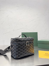 Load image into Gallery viewer, GY009 Muse Vanity Case / 6.3x5.5x7.9inch
