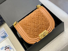 Load image into Gallery viewer, CC634 Small BOY CC Messenger Bag / 4.9 × 7 × 2.3 in
