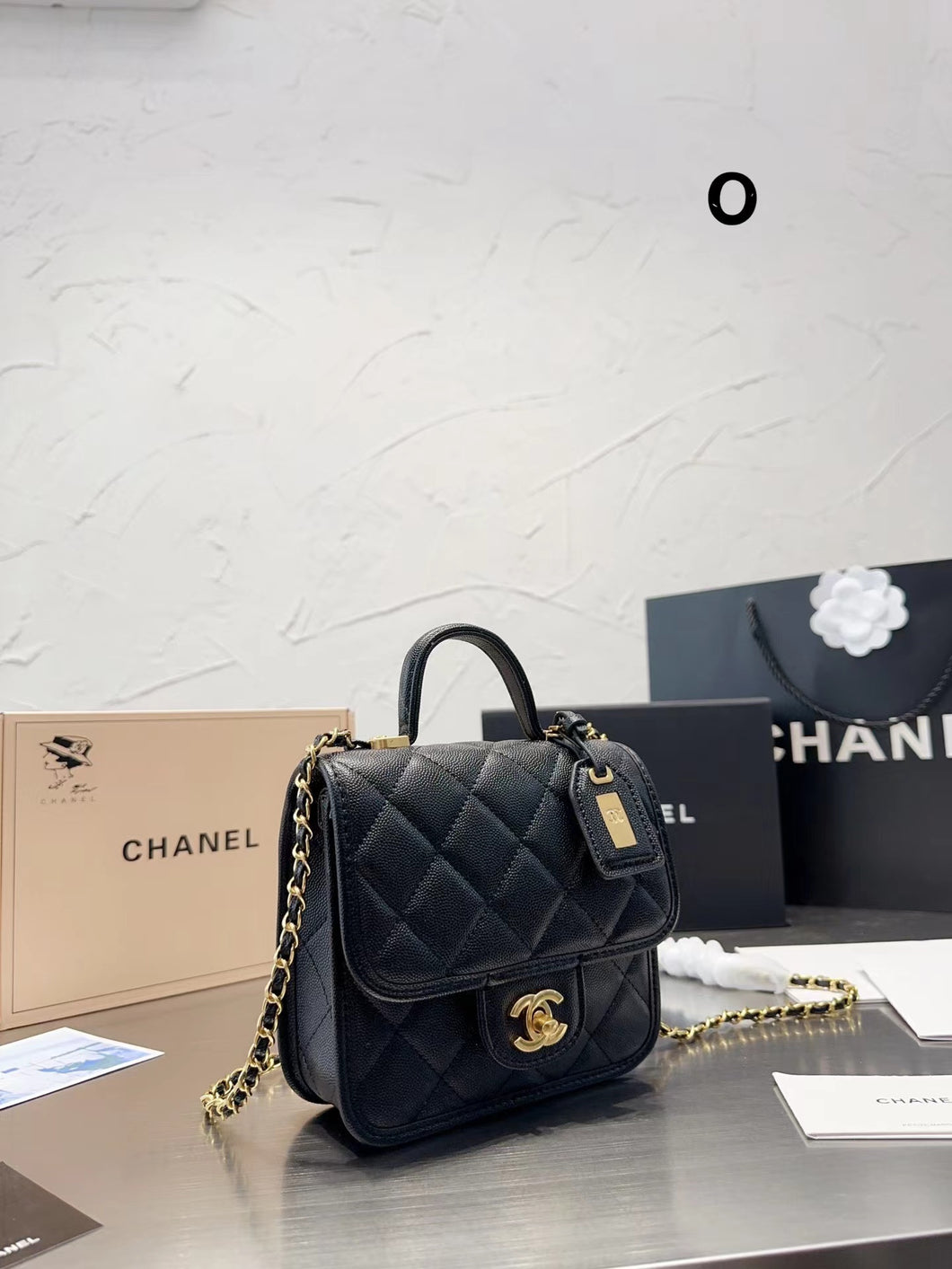 CC621 Small Flap Bag with Top Handle /  6.6 × 8 × 2.3 inch