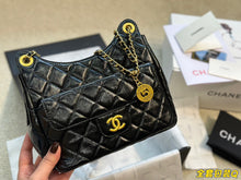 Load image into Gallery viewer, CC632 Small Hobo Bag / 6.6 × 7.4 × 2.3 in
