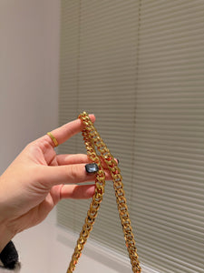 CL096 CHAIN SHOULDER BAG / 8 x 4 x 2 IN