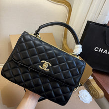 Load image into Gallery viewer, CC630 Flap Bag with Top Handle / 6.6 × 9.8 × 4.7 in
