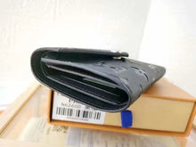 Load image into Gallery viewer, LB741 Victorine Wallet
