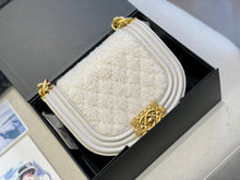 Load image into Gallery viewer, CC634 Small BOY CC Messenger Bag / 4.9 × 7 × 2.3 in
