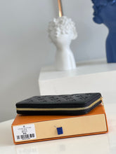 Load image into Gallery viewer, LB740 ZIPPY WALLET / HIGHEST QUALITY VERSION
