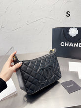 Load image into Gallery viewer, CC629 Vintage Bag / 9.4x5.1inch
