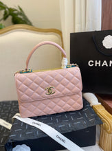 Load image into Gallery viewer, CC630 Flap Bag with Top Handle / 6.6 × 9.8 × 4.7 in
